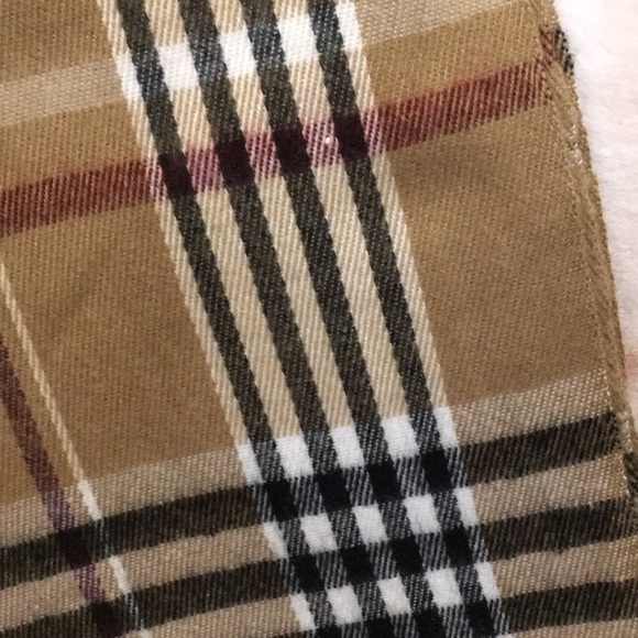 Pierre Cardin Acrylic Woven Scarf NWOT Tan Black White Red Plaid. 12.50” X 80” - Picture 2 of 9